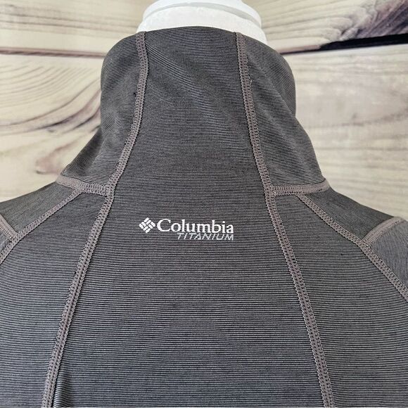 Columbia Titanium Omni-Shade Grey Quarter Zip Pullover - Picture 10 of 10